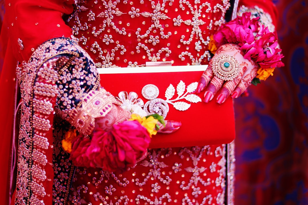 Gloves Crimson Kimono (Field-Tested)
